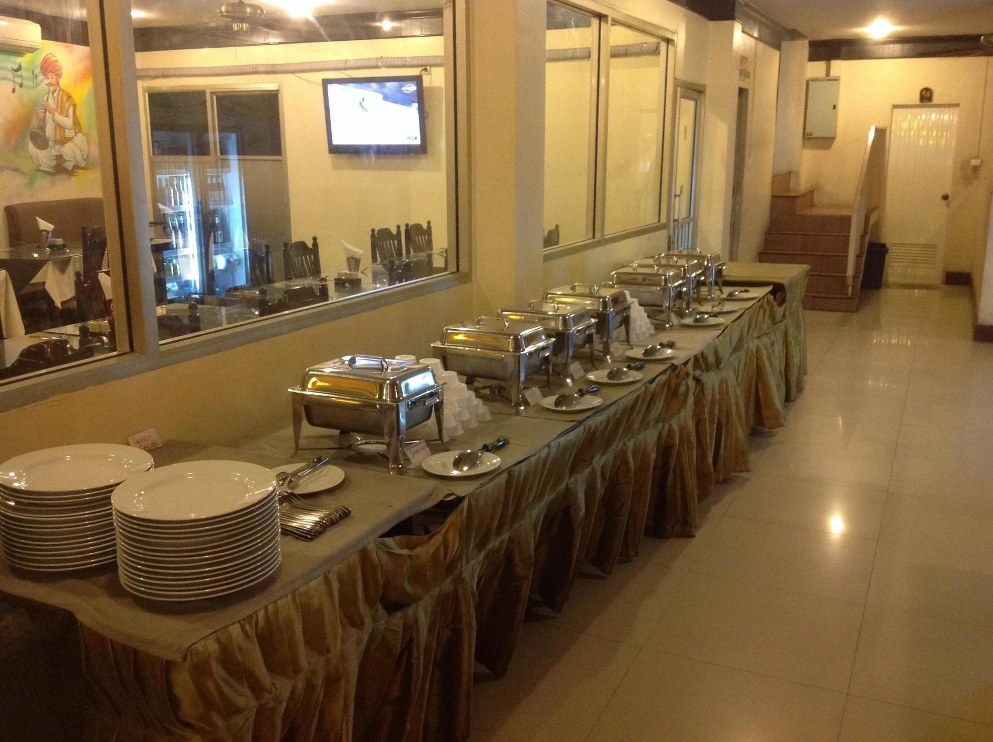 Hotel Sea Princess Patong Esterno foto