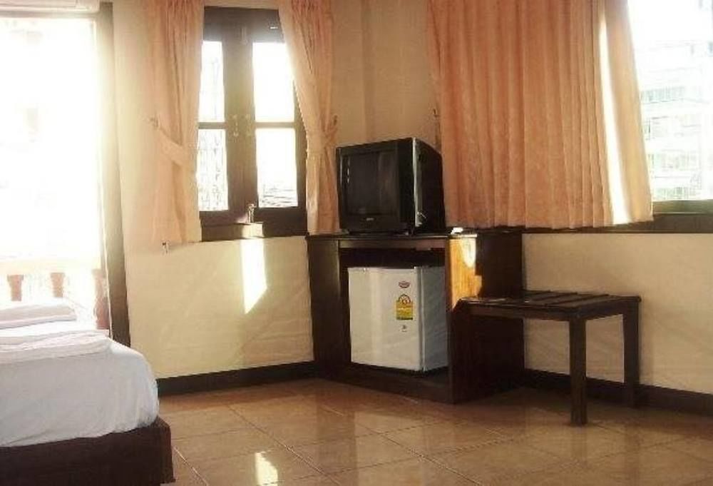 Hotel Sea Princess Patong Esterno foto
